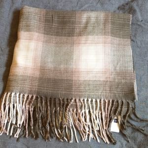 NEW GAP Plaid Blanket Scarf